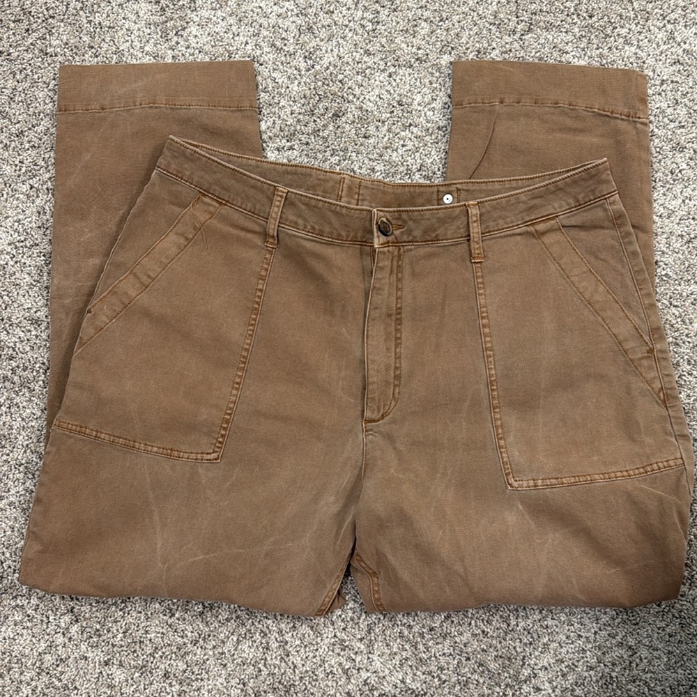 Old navy khaki utility pant - Picture 2 of 5